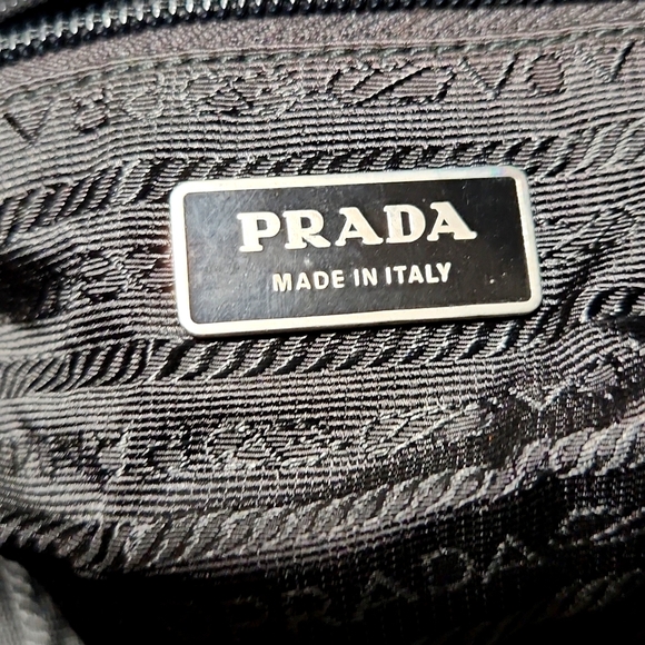 Authentic Prada Nero Tessuto Crossbody Bag - Picture 13 of 16